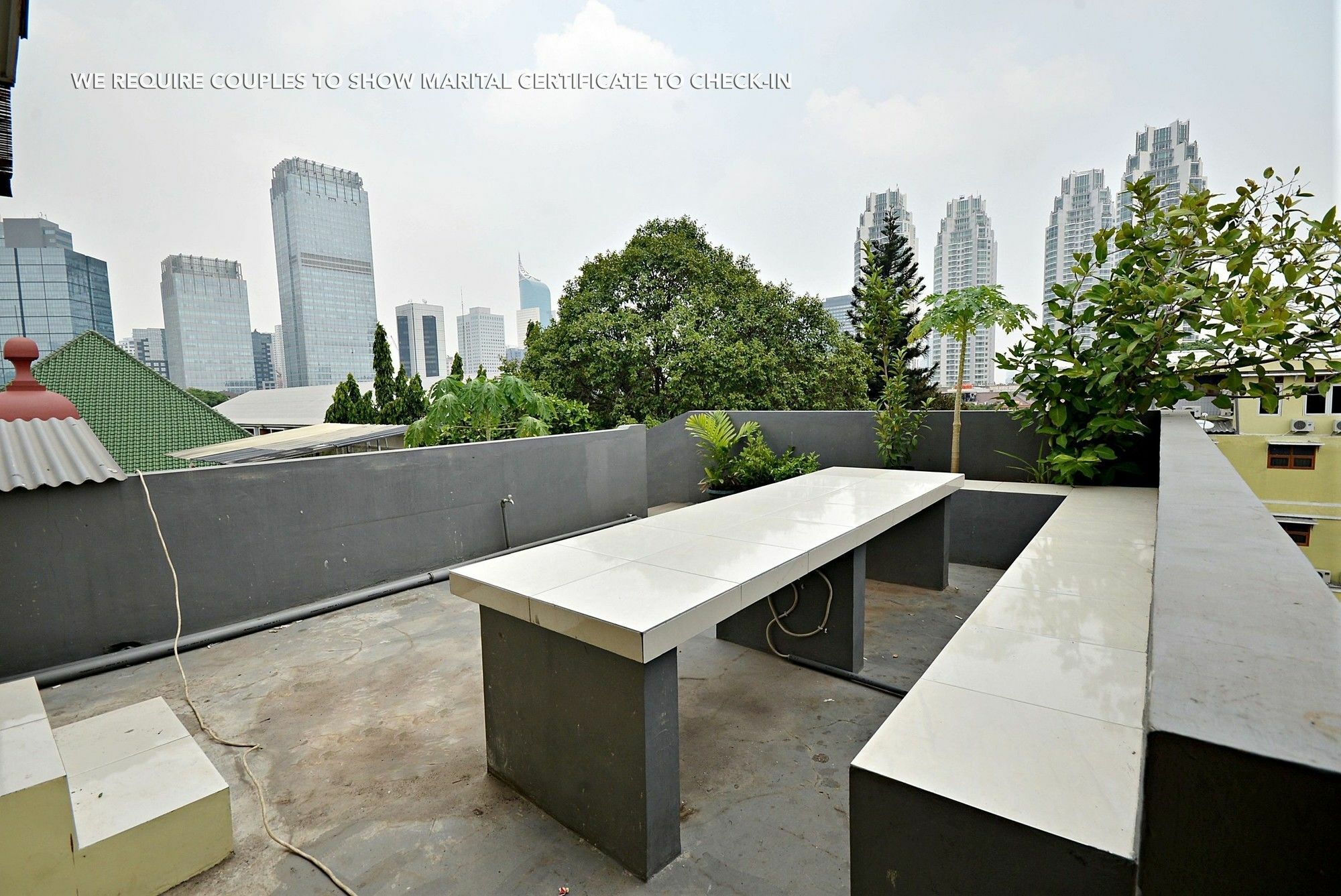 Zen Rooms Kuningan Syariah جاكرتا المظهر الخارجي الصورة